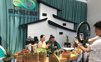 她用青春智慧打造属于自己的“隔尘香”--记浙江省模范退役军人吕京娜